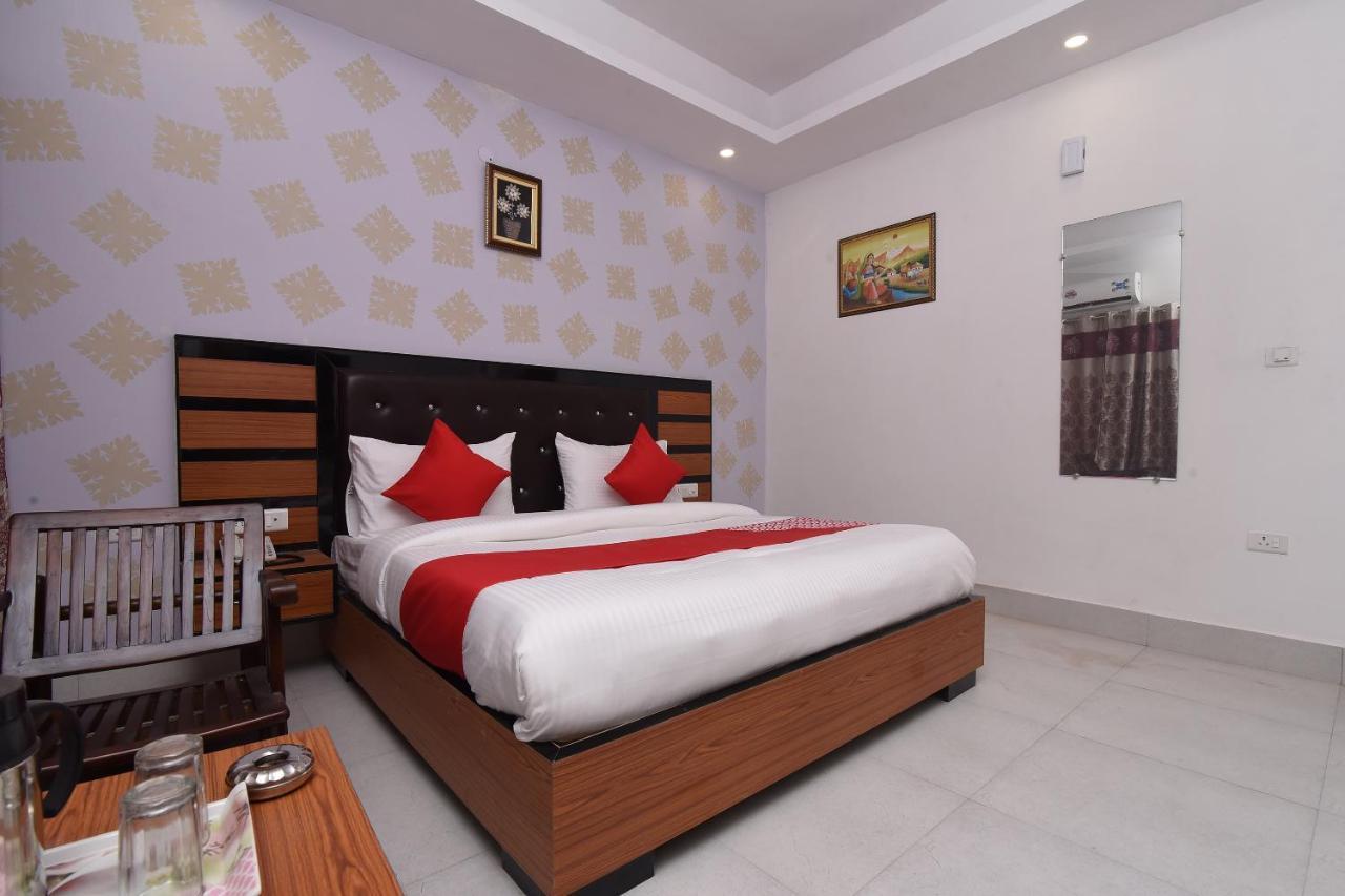 Capital O 13310 Noida Suites Экстерьер фото