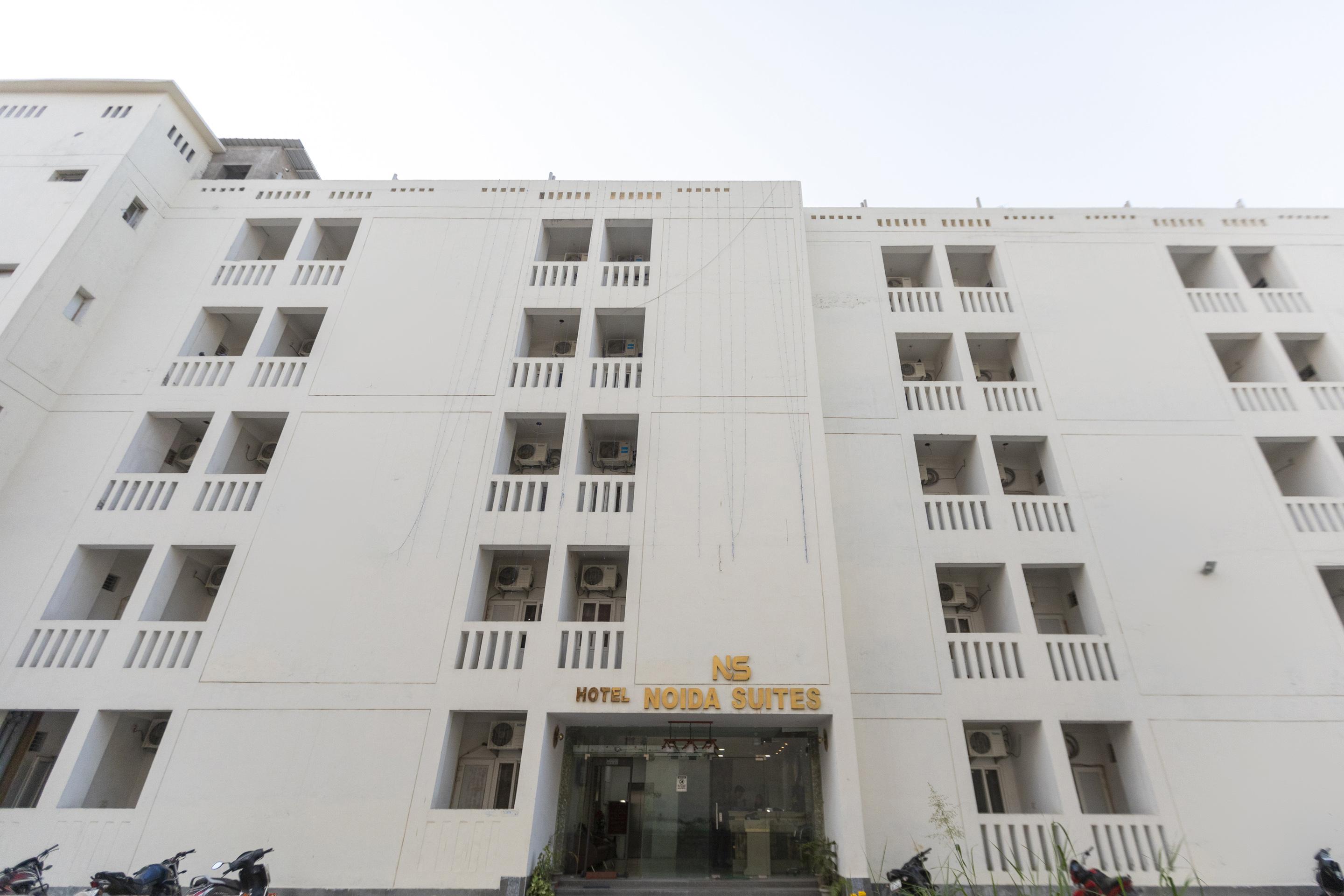 Capital O 13310 Noida Suites Экстерьер фото
