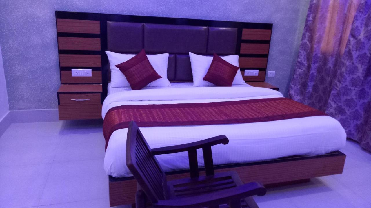 Capital O 13310 Noida Suites Экстерьер фото
