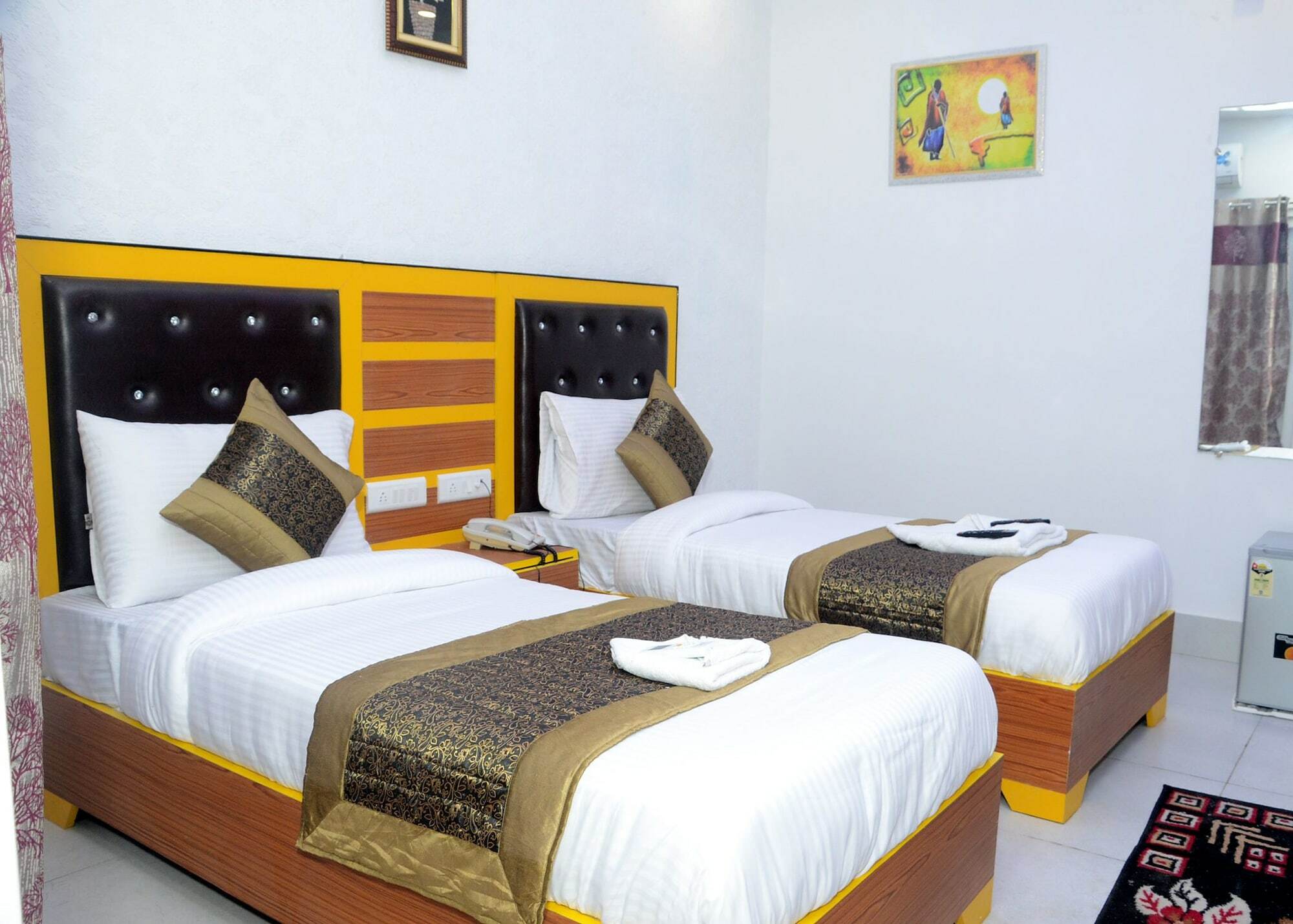 Capital O 13310 Noida Suites Экстерьер фото